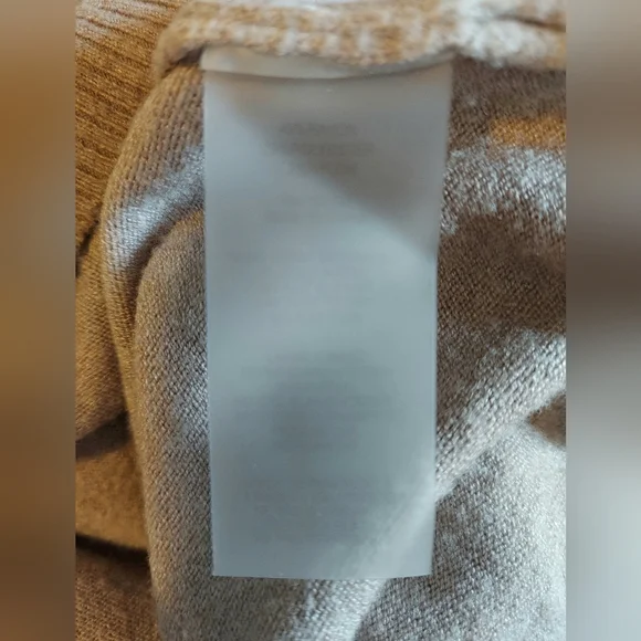 Aaeda Tan Floral Women's Cardigan - Picture 4 of 7